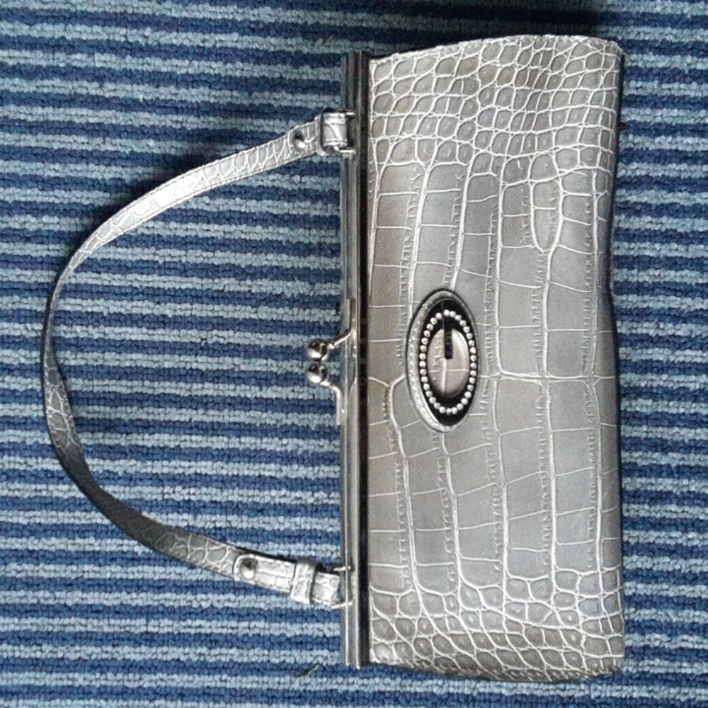 GUESS Croc-Embossed Patent Leather Purse/Handbag with Guess Signature Monogram